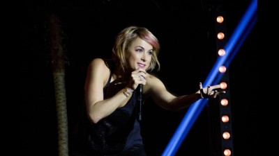 Iliza Shlesinger: Freezing Hot - Iliza Shlesinger: Freezing Hot