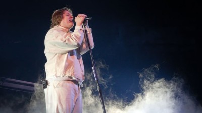 Lewis Capaldi: Cảm giác của tôi lúc này - Lewis Capaldi: How I'm Feeling Now